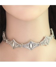 Western Punk Fashion Floral Engraving Design Silver Necklet