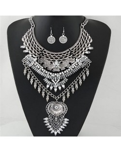 Fish Scale Design Rhinestone Embellished Hollow Floral Pendant Fashion Necklace and Earrings Set - Silver