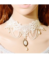 Romantic White Lace with Pearl Pendant Design Fashion Necklace