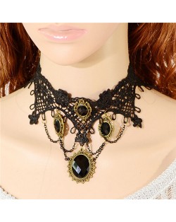 Gem Inlaid Gothic Fashion Hollow Lace Fashion Necklace - Black