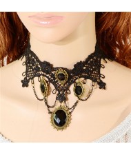 Gem Inlaid Gothic Fashion Hollow Lace Fashion Necklace - Black