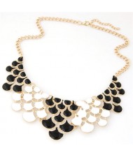 Spot-oil Glazed Fish Scales Fashion Costume Necklace - Black and White