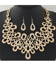 Artistic Waterdrops Cluster Design Chunky Fashion Necklace and Earrings Set - Golden