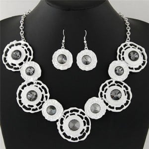 Glass Gem Inlaid Abstract Flowers Chunky Fashion Necklace and Earrings Set - Silver