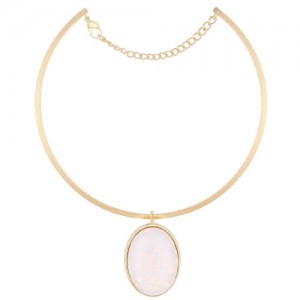 Oval Resin Gem Pendant Golden Fashion Necklet