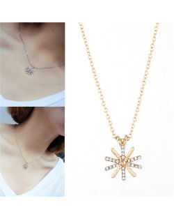 Rhinestone Inlaid Snowflake Pendant Korean Fashion Necklace - Golden