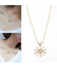 Rhinestone Inlaid Snowflake Pendant Korean Fashion Necklace - Golden