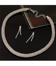 Rhinestones Inlaid Luxurious Royal Fashion Shining Necklace and Earrings Set - Silver White