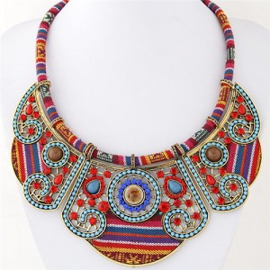 Beads and Rhinestones Combined Hollow Floral Pattern Bohemian Fashion Costume Necklace - Golden and Blue