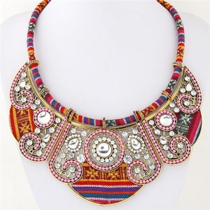 Beads and Rhinestones Combined Hollow Floral Pattern Bohemian Fashion Costume Necklace - Golden and Pink