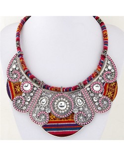 Beads and Rhinestones Combined Hollow Floral Pattern Bohemian Fashion Costume Necklace - Silver and Pink
