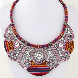 Beads and Rhinestones Combined Hollow Floral Pattern Bohemian Fashion Costume Necklace - Silver and Pink