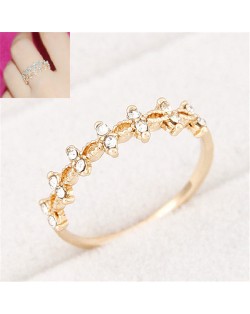 Czech Rhinestone Inlaid Sweet Tiny Flowers Design Fashion Ring - Golden
