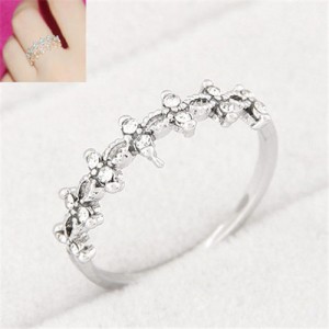Czech Rhinestone Inlaid Sweet Tiny Flowers Design Fashion Ring - Silver