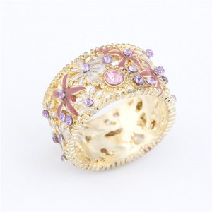 Rhinestone and Oil Spot Glazed Flowers Embellished Artistic Hollow Fashion Ring - Golden