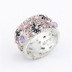 Rhinestone and Oil Spot Glazed Flowers Embellished Artistic Hollow Fashion Ring - Silver