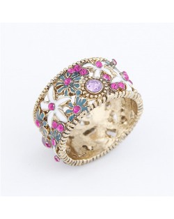 Rhinestone and Oil Spot Glazed Flowers Embellished Artistic Hollow Fashion Ring - Vintage Gold