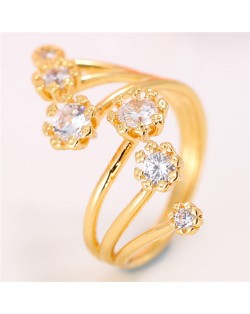 Korean Fashion Graceful Design Cubic Zirconia Inlaid Floral Ring - Golden
