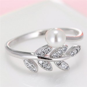 Pearl and Leaves Design Costume Fashion Ring - Silver