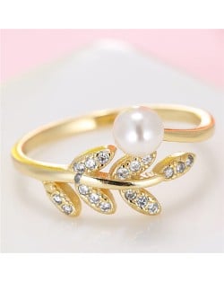 Pearl and Leaves Design Costume Fashion Ring - Golden