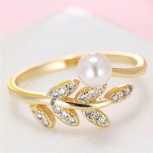 Pearl and Leaves Design Costume Fashion Ring - Golden