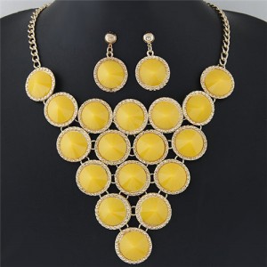 Resin Rounds Cluster Design Fashion Statement Necklace and Earrings Set - Yellow