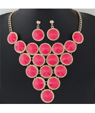 Resin Rounds Cluster Design Fashion Statement Necklace and Earrings Set - Pink