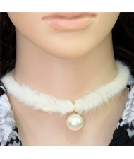 Pearl Pendant Artificial Mink Hair Short Fashion Necklace - White