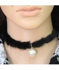 Pearl Pendant Artificial Mink Hair Short Fashion Necklace - Black
