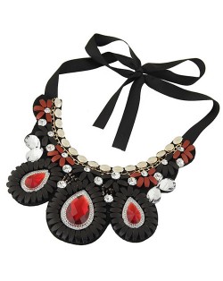 Bohemian Fashion Resin and Glass Gems Mingled Floral and Waterdrops Design Short Chunky Necklace - Red