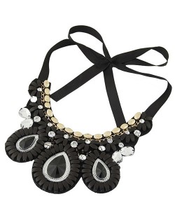 Bohemian Fashion Resin and Glass Gems Mingled Floral and Waterdrops Design Short Chunky Necklace - Black