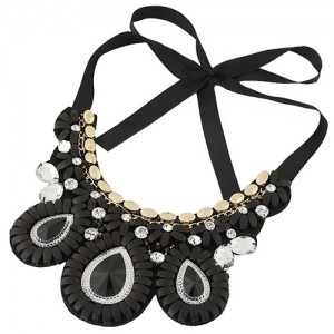 Bohemian Fashion Resin and Glass Gems Mingled Floral and Waterdrops Design Short Chunky Necklace - Black