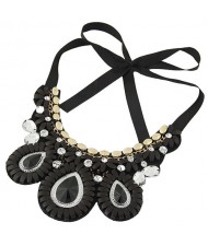 Bohemian Fashion Resin and Glass Gems Mingled Floral and Waterdrops Design Short Chunky Necklace - Black