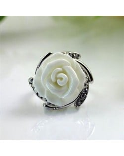 Rhinestone Embellished Graceful Rose Platinum Plated Ring - White