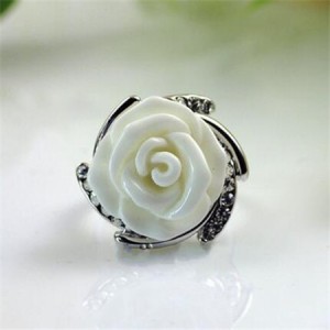 Rhinestone Embellished Graceful Rose Platinum Plated Ring - White