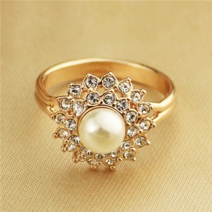 Rhinestone Surround Pearl Rose Gold Plated Ring