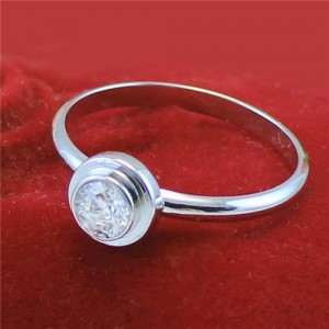 Cubic Zirconia Embellished Round Fashion 18k Platinum Plated Ring