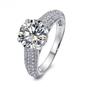 Transparent Cubic Zirconia Inlaid Four Claws 18K Platinum Plated Ring