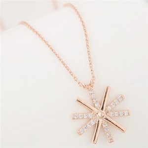 Cubic Zirconia Inlaid Delicate Snowflake Pendant Long Chain Fashion Necklace - Golden