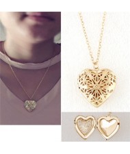 Hollow Floral Style Heart Picture Holder Pendant Design Fashion Necklace - Golden
