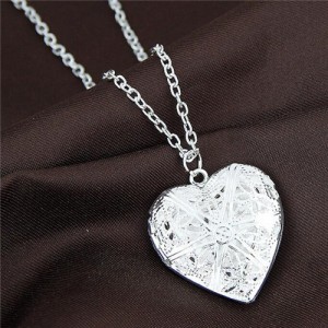 Hollow Floral Style Heart Picture Holder Pendant Design Fashion Necklace - Silver