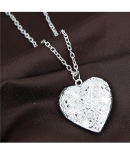 Hollow Floral Style Heart Picture Holder Pendant Design Fashion Necklace - Silver