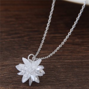 Dimensional Ice Flower Pendant Fashion Necklace - White