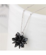 Dimensional Ice Flower Pendant Fashion Necklace - Black