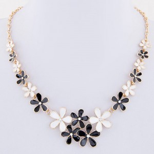 Oil Spot Glazed White and Black Contrast Color Sweet Flowers Alloy Costume Necklace