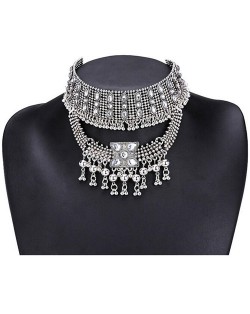 Rhinestone Embellished with Bells Pendants Vintage Choker Necklace - Silver