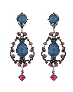 Vintage Hollow Floral Pattern Rhinestone Stud Earrings