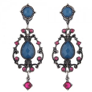 Vintage Hollow Floral Pattern Rhinestone Stud Earrings