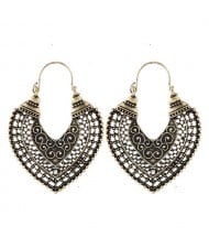 Vintage Hollow Vine Style Heart Shape Ear Clips - Golden