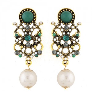 Gem and Pearl Embellished Vintage Style Green Fashion Stud Earrings